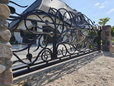 Brama kuta secesja motyw roślinny