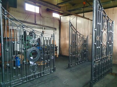 Hotel Savoy kraty kute London